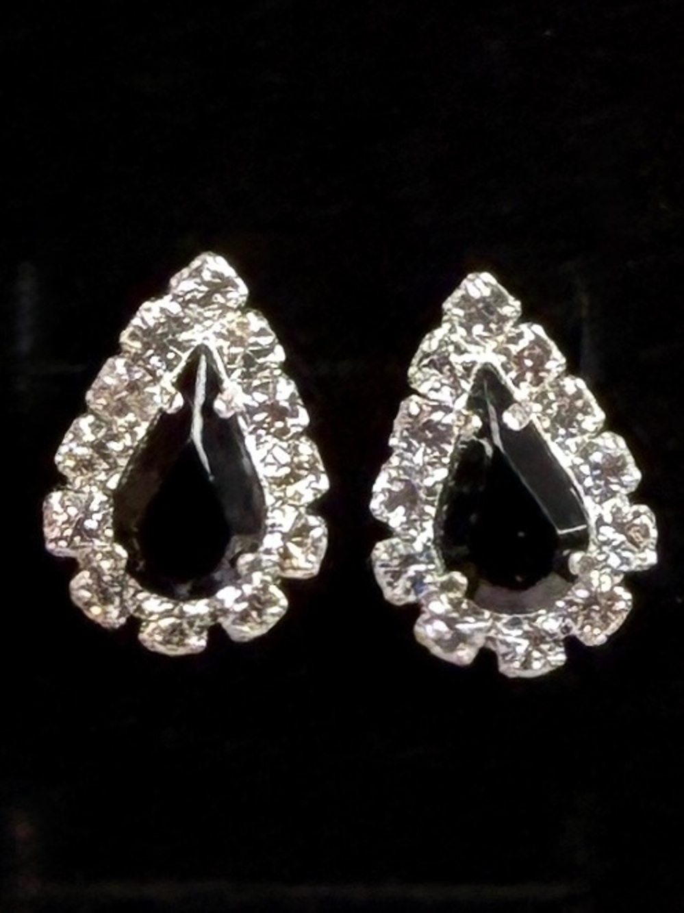 Silvertone clear bling, black tear drop lightweight pierced earrings